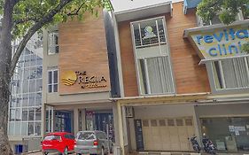 OYO Flagship 90726 The Regia Cihampelas Hotel Bandung